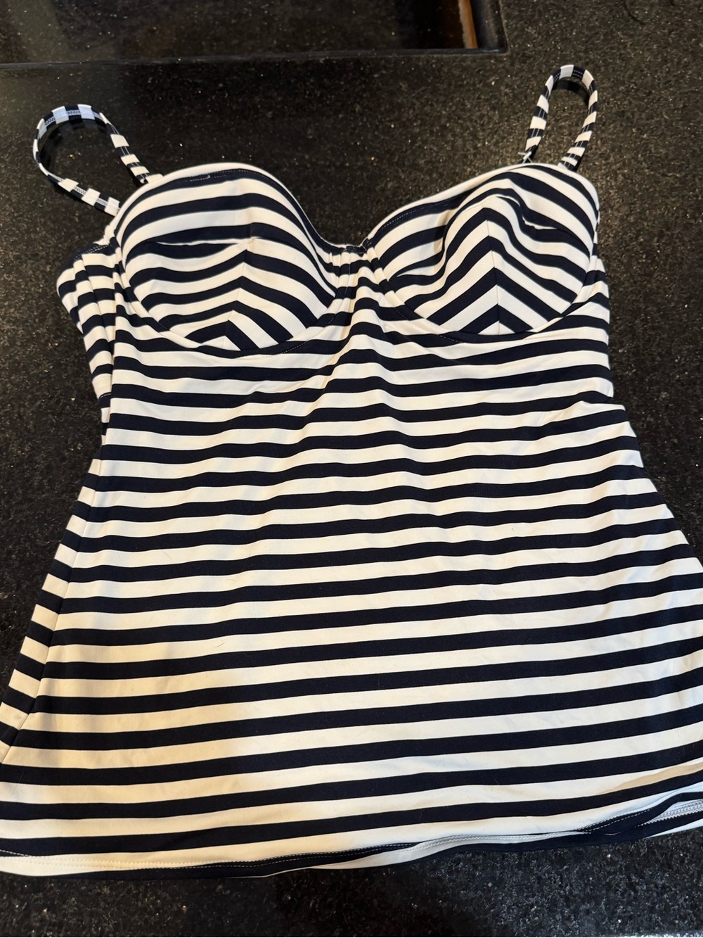 Ann Taylor Black and White L Tankini top and swim skirt. NWOT